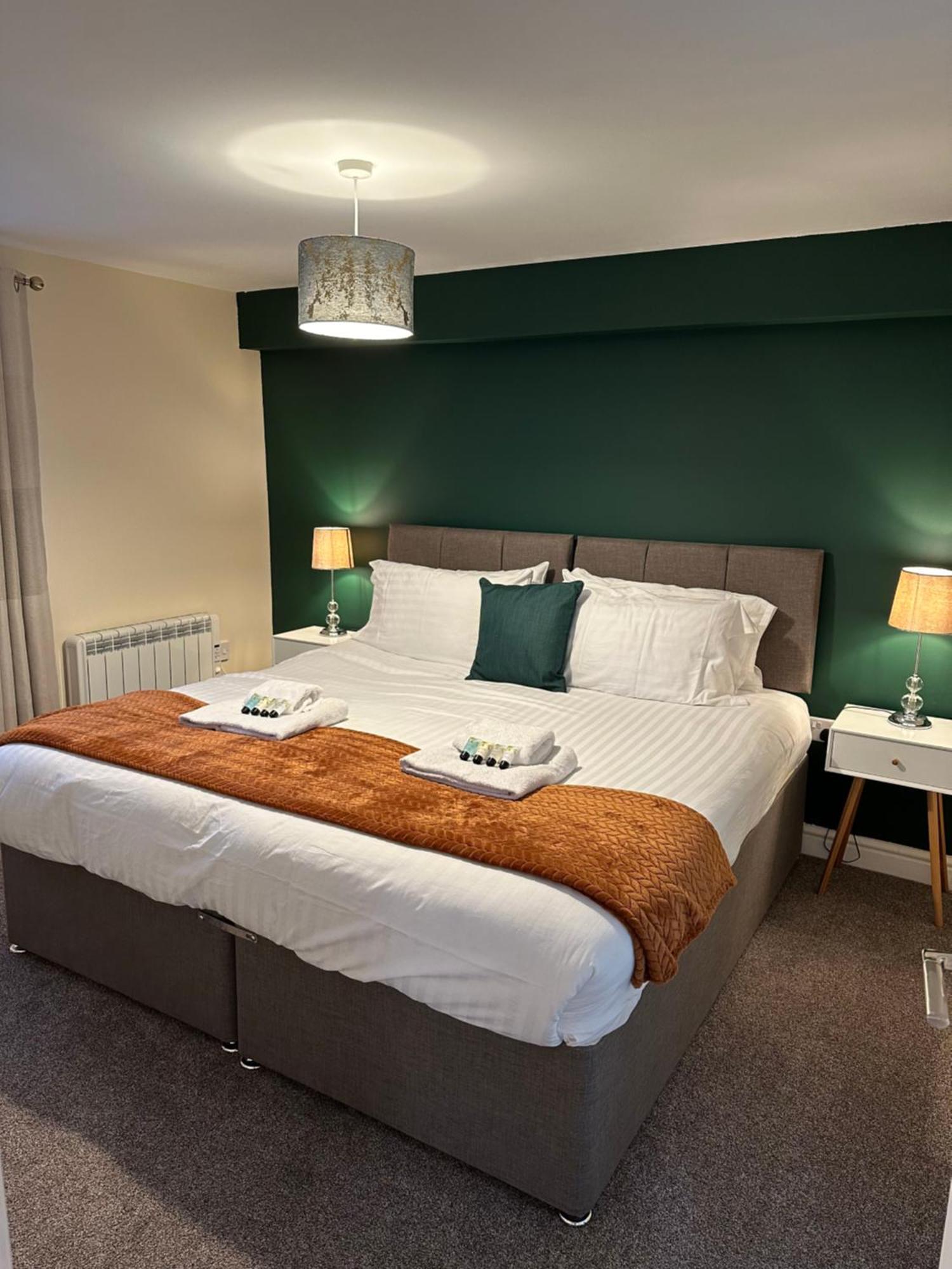 Apartament Orange Lilly In Stroud With Free Parking Zewnętrze zdjęcie