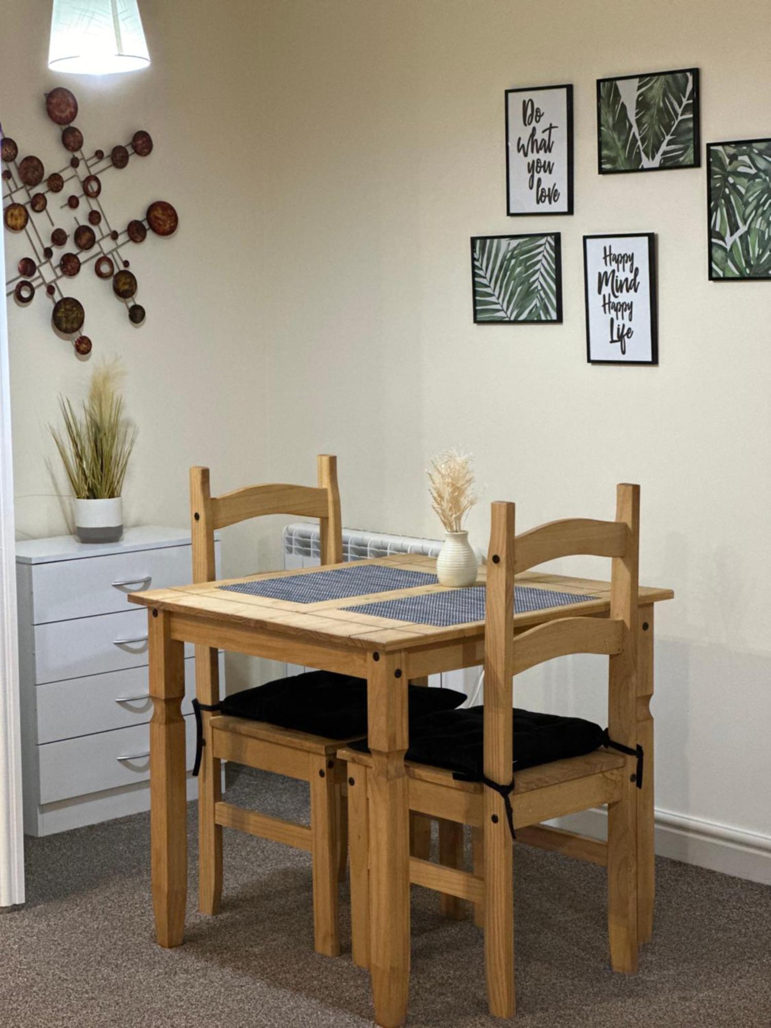 Apartament Orange Lilly In Stroud With Free Parking Zewnętrze zdjęcie
